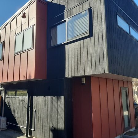 Lovely Townhouse in Point England - Photo 2