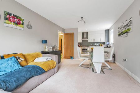 2 bedroom apartment to rent - Photo 5