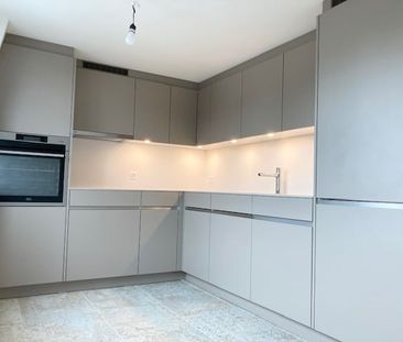 Luxeriöse sanierte 4,5 Zimmer Altbau Wohnung mit Balkon im Zentrum ... - Photo 2