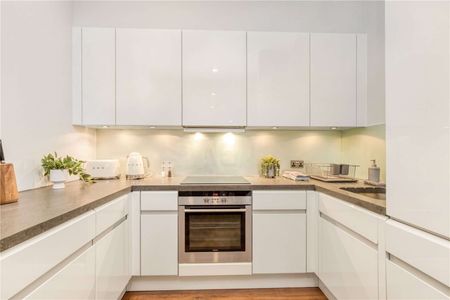 A beautifully presented two bedroom. - Photo 4