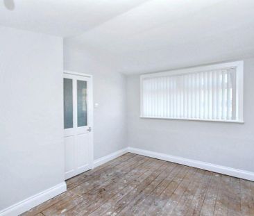 Ivy Close, Cruddas Park, Newcastle upon Tyne, Tyne and Wear, NE4 7DR - Photo 4