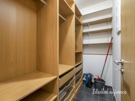 Pronájem bytu 1+kk 42 m2 - Photo 2