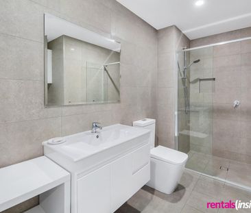 Large 1 Bedroom Studio - Photo 4