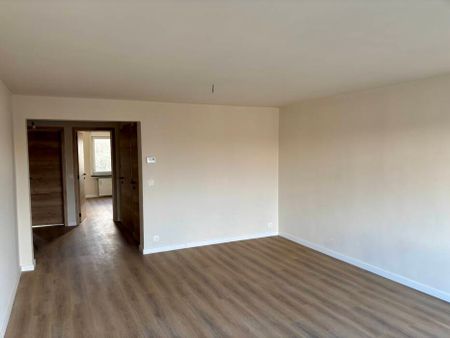 Volledig gerenoveerd appartement met 2 kamers te Frans Van Ryhovelaan - Photo 2