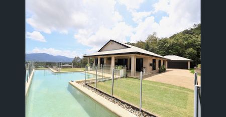 EXECUTIVE HOME WITH A POOL AND VIEWS - Photo 3