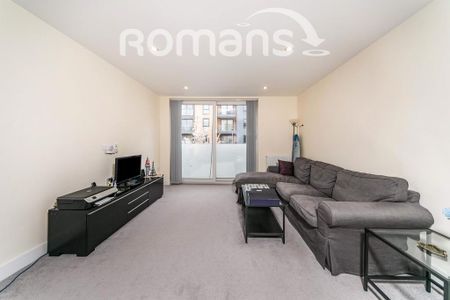 2 bedroom flat to rent - Photo 2
