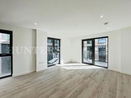 2 bedroom Flat To Let Total Size: 819 SQ FT - Photo 2