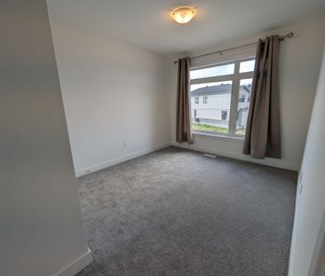 For Lease - 301 Monticello Avenue, Kanata, Ontario - Photo 5