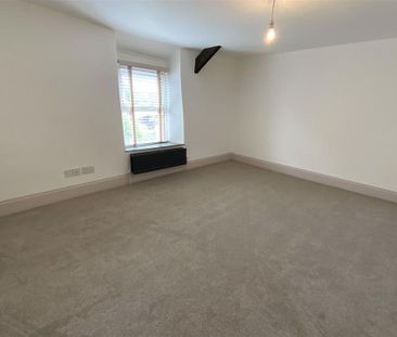 2 bedroom cottage to rent - Photo 2