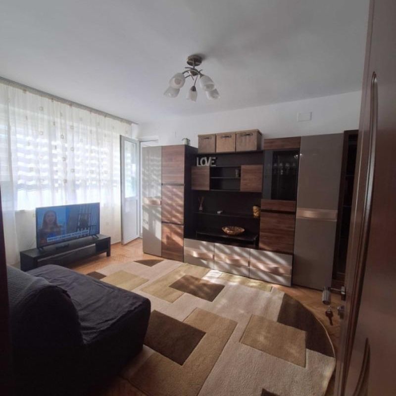 Crangasi inchiriere apartament cu 3 camere la 5 min pana la Metrou CrangasiConstructorilor Bucuresti - Photo 1