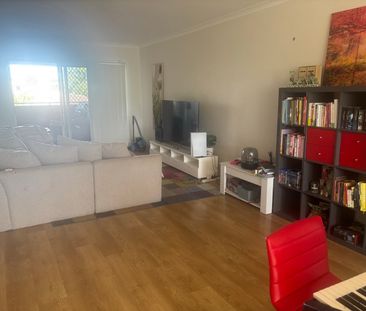 Springfield Lakes - Photo 2