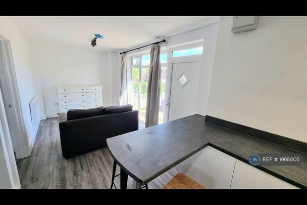 1 bedroom bungalow to rent - Photo 1