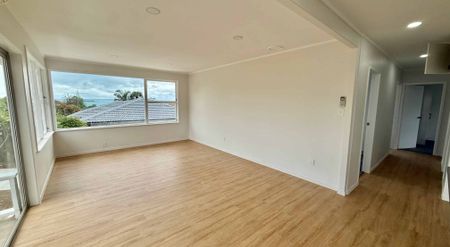 Perfect Family Home in Popular Cockle Bay - Photo 2