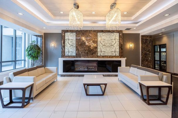 For Lease - 370 Highway 7 N/A Unit# 825, Richmond Hill, Ontario - Photo 1