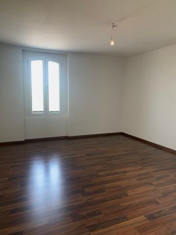 À louer – Magnifique appartement-terrasse de 4.5 pièces avec vue panoramique – Chez-le-Bart (NE) - Foto 5