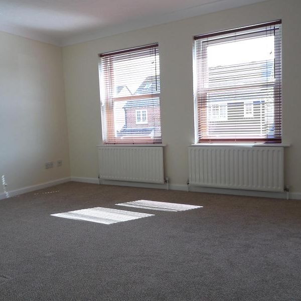 2 bedroom apartment to rent Hamble - Photo 1