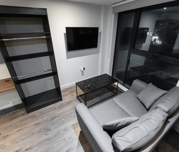 Studio Flat, Low Hill, L6 - Photo 3