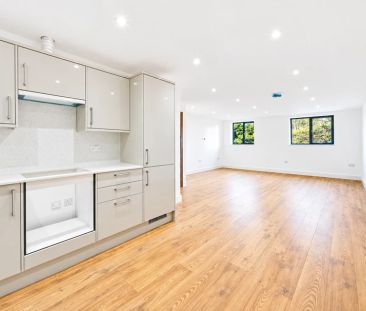 2 Bedroom Flat - Photo 2