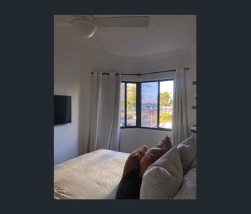 5/2 Broad Street, Labrador, Qld 4215 - Photo 6