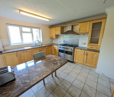6 bedroom detached house to rent - Photo 6