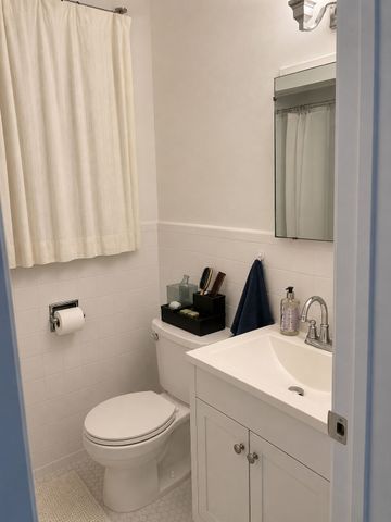 For Lease - 45 Clovelly Avenue Unit# 2, Toronto, Ontario - Photo 2