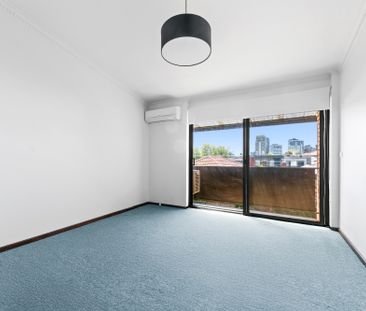 3 Howard Street, South Yarra VIC 3141 - Townhouse For Rent | Domain - Photo 5