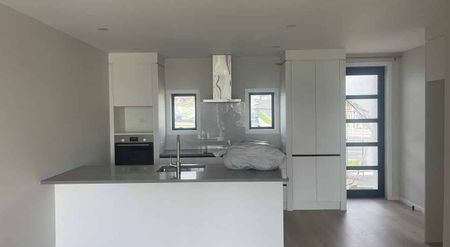 Brand new townhouse with great location - Photo 2