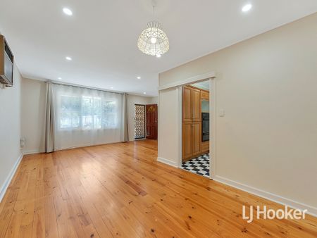 Family Home in Ideal Location - Photo 4