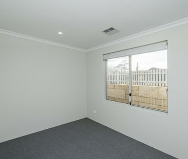 Smell the fresh ocean air! - Photo 4