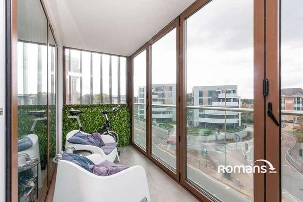 Grandview, Farnborough Road, Farnborough, GU14 - Photo 1