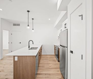 Cosmo: Wood – 1800 Leila, Winnipeg, MB - Photo 5