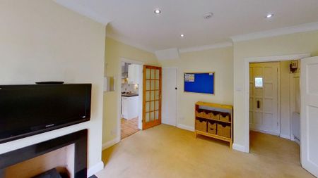 3 bedroom semi-detached house to rent - Photo 2