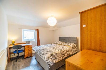 Flat 4, 24 Barbican Road - Photo 5