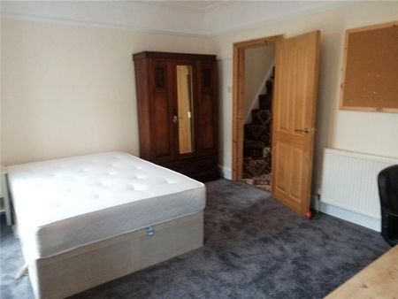 4 bedroom terraced house to rent - Photo 5