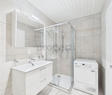 Exklusiv & zentral: Renovierte 3.5-Zimmer-Wohnung mit 180° Bodensee... - Photo 1