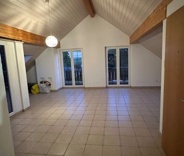 Appartement en attique 2 eme étage charges en sus - Foto 1