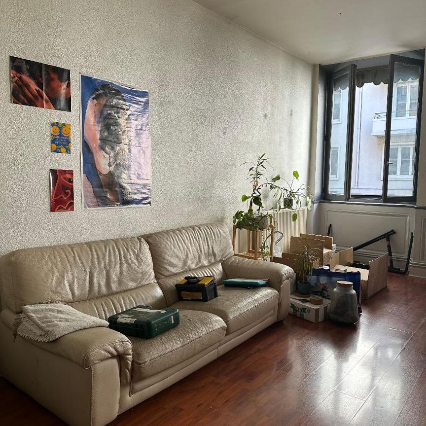 Location Appartement 3 pièces 71m² LYON 7ème - Photo 1