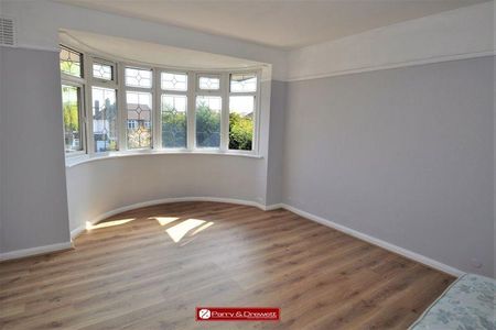 5 bedroom semi-detached house to rent - Photo 3
