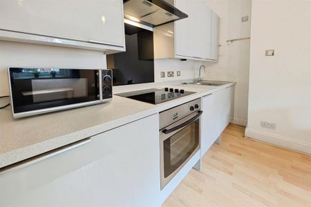 1 bedroom flat to rent - Photo 2