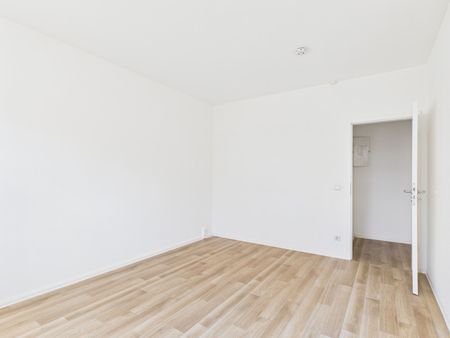 Erstbezug nach Sanierung! 3 Zimmer mit Balkon und Bad mit Dusche und Wanne - Photo 5