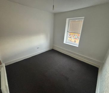 2 bed Apartment - To Let - Photo 1