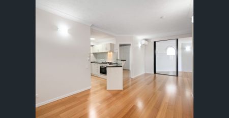 2 Bedroom Unit in Heart of New Farm - Photo 2