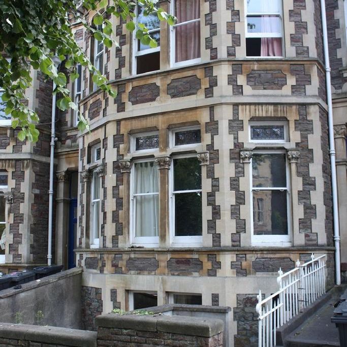 3 bedroom flat to rent - Photo 1