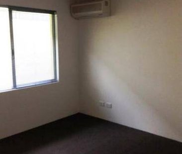 Spacious Family Entertainer - Photo 1