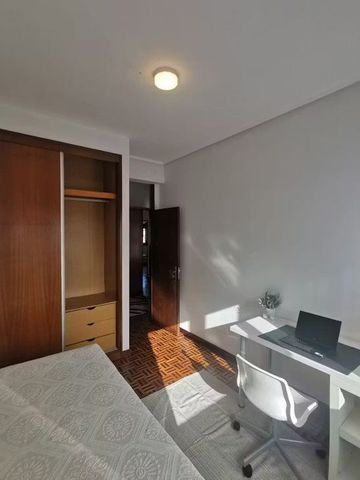 Rua de Santa Catarina, Porto, Braga 4000-458 - Photo 5