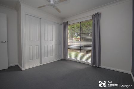 PERFECT FAMILY HOME - Photo 2