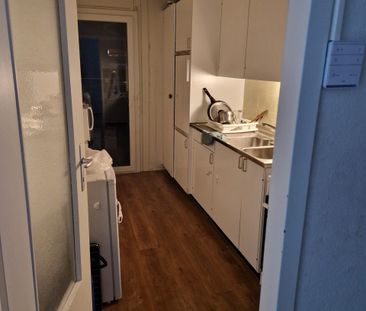 Appartement de 2 pièces au 3ème étage avec balcon - Photo 4