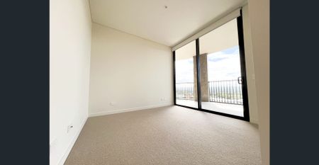 Modern Two-Bedroom Apartment Surrounded by Parkland and Urban Convenience - Photo 2