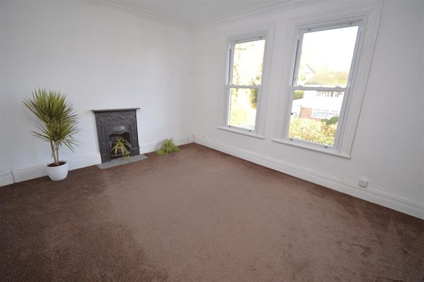 Birch Road, Oxton, CH43 - Photo 1