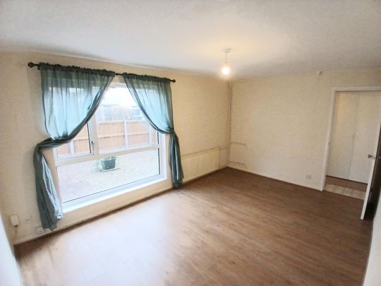 Canterbury Way, Stevenage - Photo 1